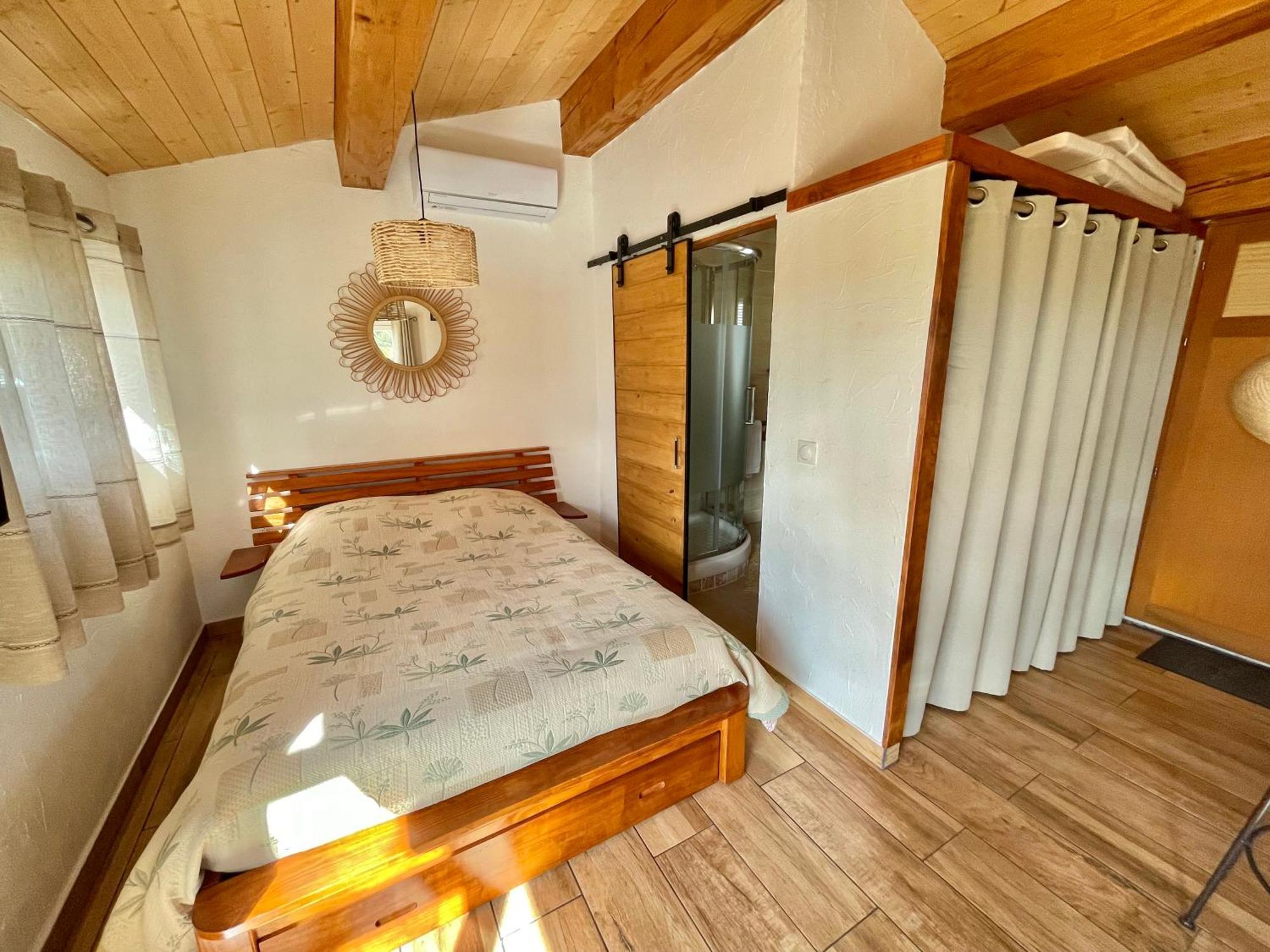 Gite De L'Auxineill Castelnou Bagian luar foto